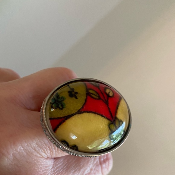 Fun ring! - Picture 3 of 4